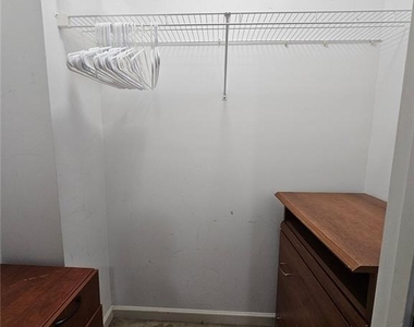 3399 Pennington Drive - Photo Thumbnail 7