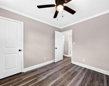 230 Morningview Drive - Photo Thumbnail 20