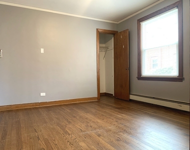 10931 S Artesian Avenue - Photo Thumbnail 3