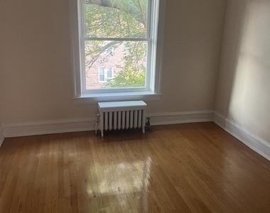 720 Hinman Avenue - Photo Thumbnail 3