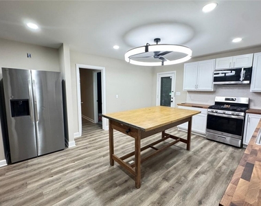 712 Northern Avenue - Photo Thumbnail 1