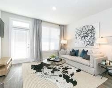 2375 Main Street - Photo Thumbnail 3
