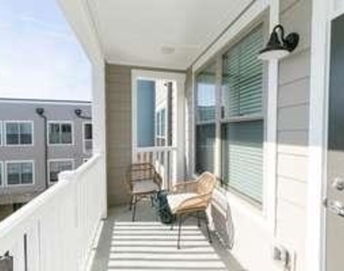 2375 Main Street - Photo Thumbnail 8