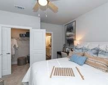 2375 Main Street - Photo Thumbnail 4
