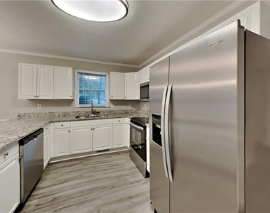 3570 Pebble Hill Drive - Photo Thumbnail 3