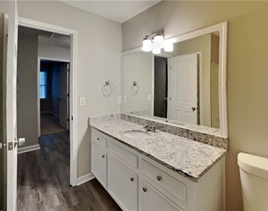 3570 Pebble Hill Drive - Photo Thumbnail 15
