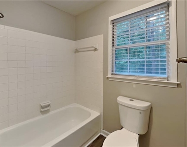 3570 Pebble Hill Drive - Photo Thumbnail 8