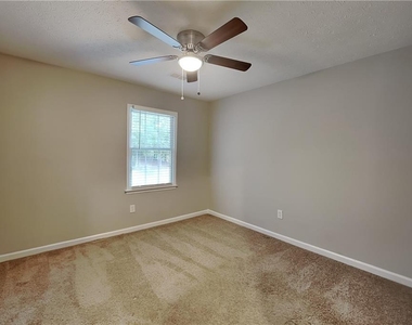 3570 Pebble Hill Drive - Photo Thumbnail 11