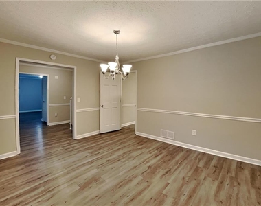3570 Pebble Hill Drive - Photo Thumbnail 5