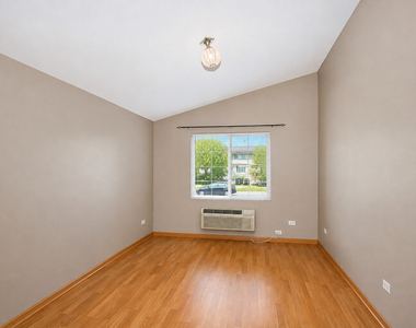 1623 Silverstone Drive - Photo Thumbnail 10