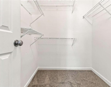 3547 Park Bluff Way - Photo Thumbnail 16