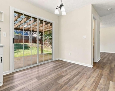 3547 Park Bluff Way - Photo Thumbnail 4