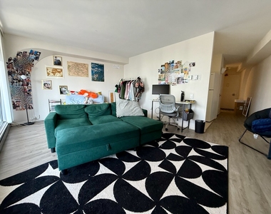 300 N State Street - Photo Thumbnail 1