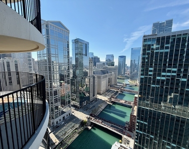 300 N State Street - Photo Thumbnail 4