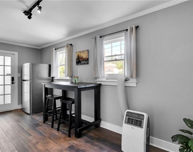 1279 Eubanks Avenue - Photo Thumbnail 10