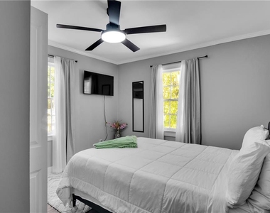 1279 Eubanks Avenue - Photo Thumbnail 17