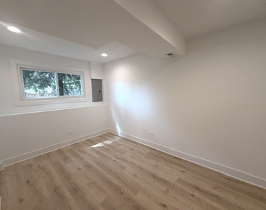 13716 S Amherst Court - Photo Thumbnail 4