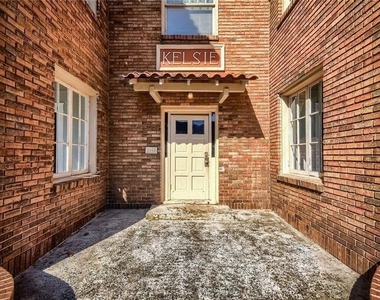 1445 Lucile Avenue Sw - Photo Thumbnail 3