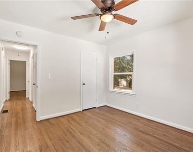2465 Wood Valley Drive - Photo Thumbnail 11