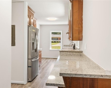 2465 Wood Valley Drive - Photo Thumbnail 14