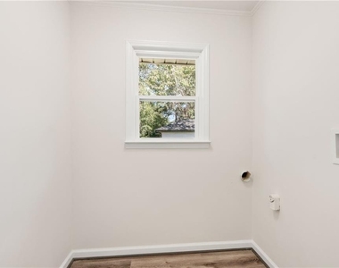 2465 Wood Valley Drive - Photo Thumbnail 18