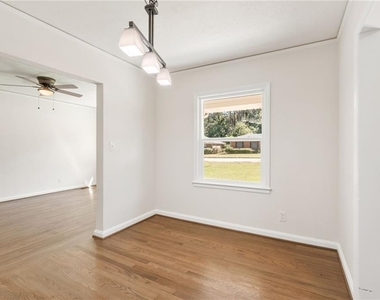 2465 Wood Valley Drive - Photo Thumbnail 3