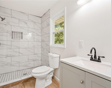 2465 Wood Valley Drive - Photo Thumbnail 7