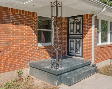 2465 Wood Valley Drive - Photo Thumbnail 24