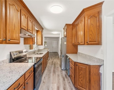 2465 Wood Valley Drive - Photo Thumbnail 4
