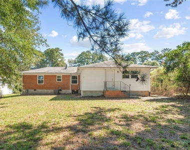 2465 Wood Valley Drive - Photo Thumbnail 21