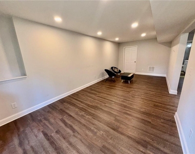 323 Coppergate Court - Photo Thumbnail 40