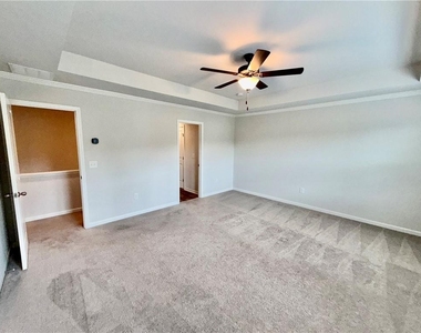 323 Coppergate Court - Photo Thumbnail 25