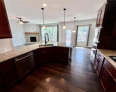 323 Coppergate Court - Photo Thumbnail 18
