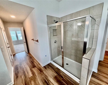 323 Coppergate Court - Photo Thumbnail 28