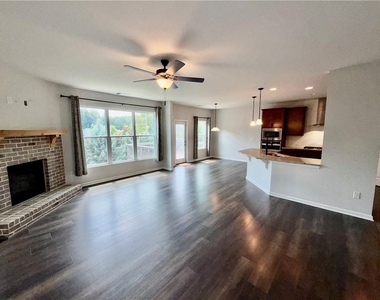 323 Coppergate Court - Photo Thumbnail 13