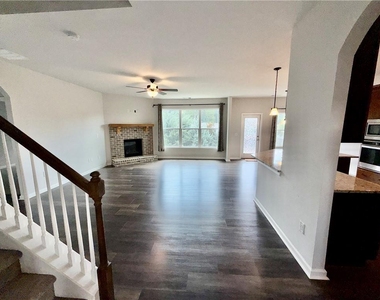 323 Coppergate Court - Photo Thumbnail 12
