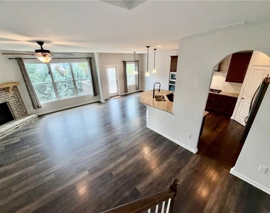 323 Coppergate Court - Photo Thumbnail 35