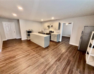 323 Coppergate Court - Photo Thumbnail 38