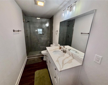 323 Coppergate Court - Photo Thumbnail 37