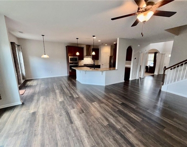 323 Coppergate Court - Photo Thumbnail 23