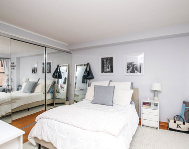 1540 N State Parkway - Photo Thumbnail 8