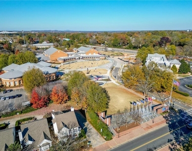 1003 Valley Drive - Photo Thumbnail 30