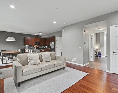 1011 Green Meadow Avenue - Photo Thumbnail 4