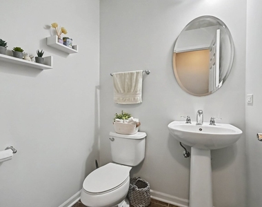 1011 Green Meadow Avenue - Photo Thumbnail 11