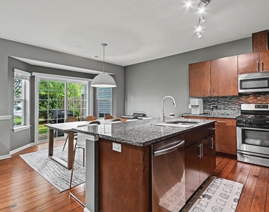 1011 Green Meadow Avenue - Photo Thumbnail 10