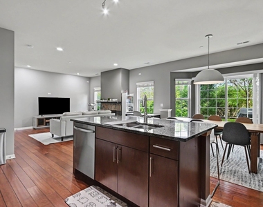 1011 Green Meadow Avenue - Photo Thumbnail 9