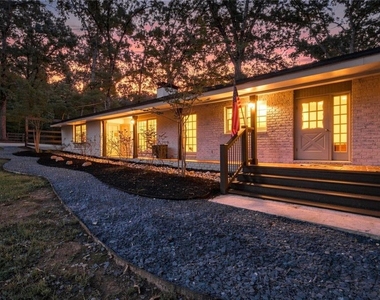 728 S Mccollum Drive - Photo Thumbnail 2