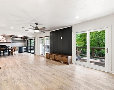 728 S Mccollum Drive - Photo Thumbnail 5