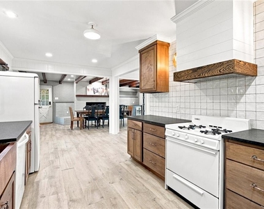 728 S Mccollum Drive - Photo Thumbnail 25