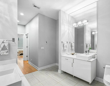 650 N Morgan Street - Photo Thumbnail 14